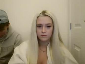 littleblonde010 webcam model stream image