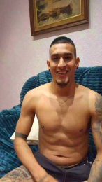 Andrewxxx9 webcam cam4 model stream image