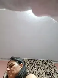 IsabelleCraft webcam model stream image