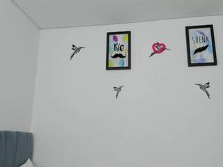 Sarah Roux webcam model stream image