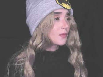 lonelly_lolly98 webcam model stream image