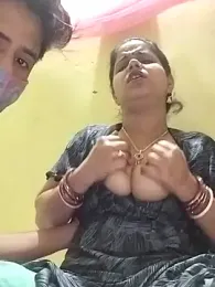 Lakhsmi webcam model stream image