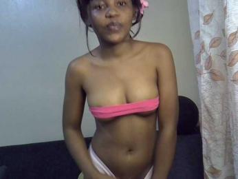 GoldenGoddess1 webcam model stream image