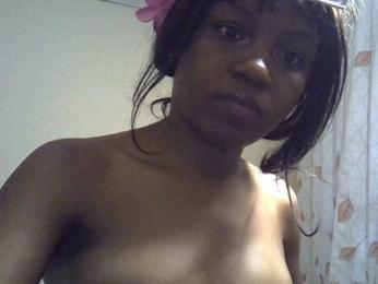 GoldenGoddess1 webcam model stream image