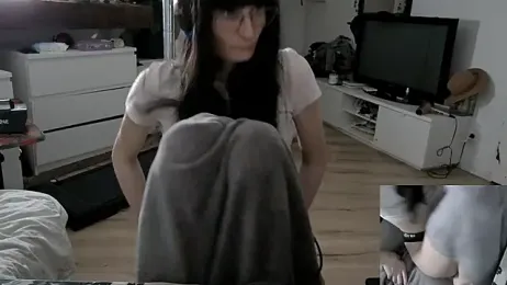 CeriseLapine webcam model stream image