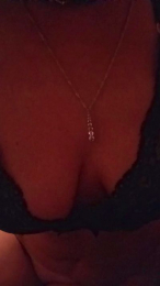 Titouna webcam model stream image