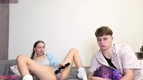 Emily_and_Ilumi webcam model stream image