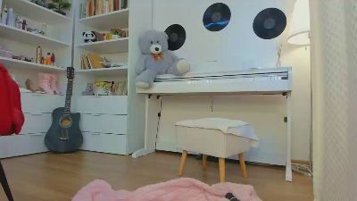 yamjoy18 webcam model stream image