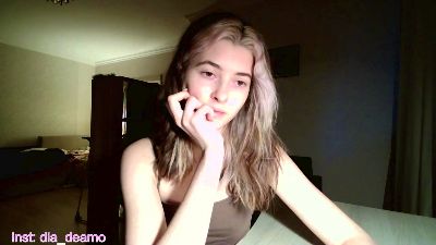 NanaLorr webcam model stream image