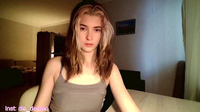 NanaLorr webcam model stream image