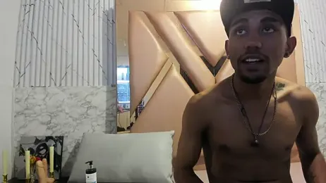 Annyeli webcam model stream image