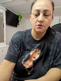 Ameliarizo webcam stripchat model stream image