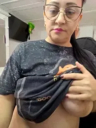 Ameliarizo webcam model stream image