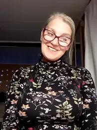 irinamaux webcam model stream image