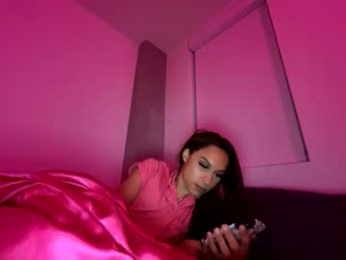 yungfemslut webcam model stream image