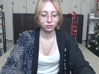 Tracy Lov webcam model stream image