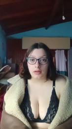 Yuxxxa webcam model stream image