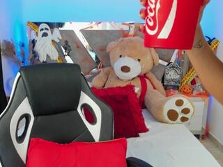 Amara Jons webcam model stream image