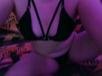 Adeli744882 webcam model stream image