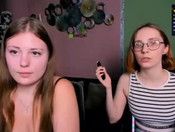 evalora_vei webcam model stream image