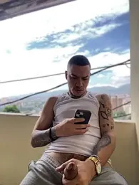 AlphaMasterXxx webcam model stream image