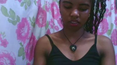 lydialarin webcam model stream image