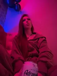 DianaGlow webcam model stream image