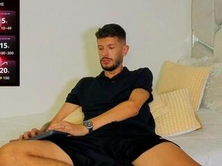 Maxx Cooper webcam model stream image