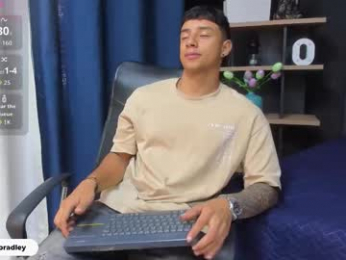 jaze_bradley webcam chaturbate model stream image