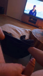 chris2443 webcam model stream image