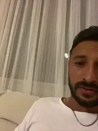 TolgaSert34 webcam model stream image