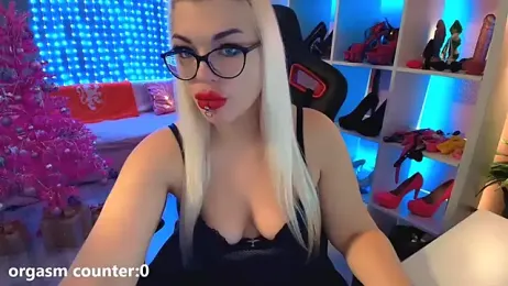 MariellaSun_ webcam model stream image