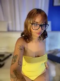 LeylaKnox webcam stripchat model stream image
