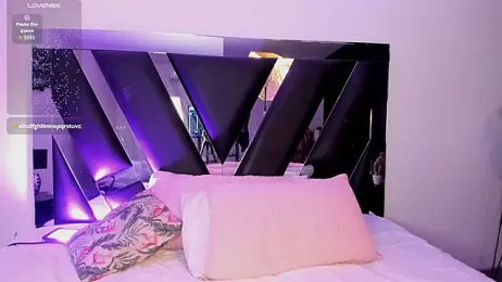 Mia_Iron webcam model stream image