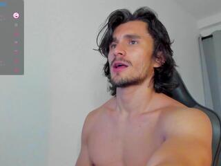 Axel Owen webcam model stream image