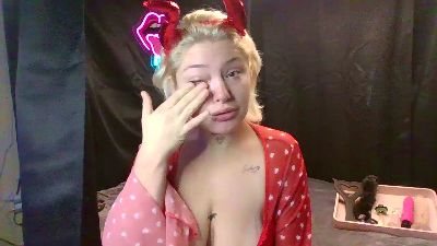 DivineBlondee webcam model stream image