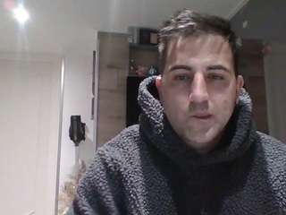 zuzoka webcam model stream image