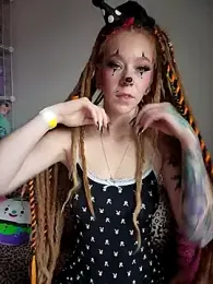 LucidLucy webcam model stream image