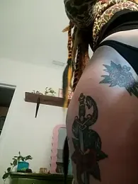 LucidLucy webcam model stream image