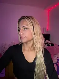 andyy_x webcam model stream image