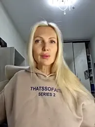 Monna webcam model stream image