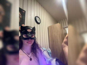 AryLexy webcam model stream image