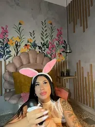 kiim_taaylor webcam model stream image