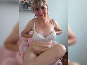 Lady_in_Red webcam model stream image