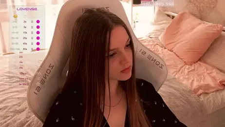 linessssa webcam model stream image