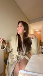 Queenyes webcam model stream image