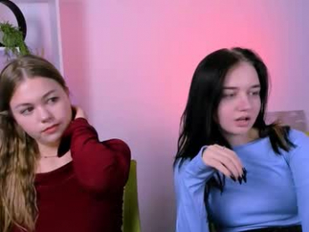 miki_ti webcam model stream image