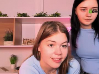 miki_ti webcam model stream image