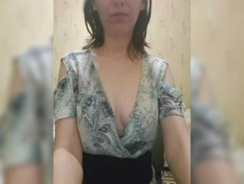 Oksana24rai webcam model stream image