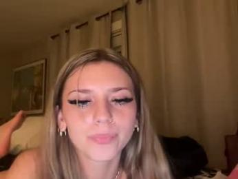 brieaviolet webcam model stream image